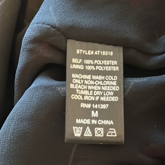 ASTR Surplice Top Womens Medium Floral Dark Feminine Work Office Career Red Blk - Picture 10 of 11